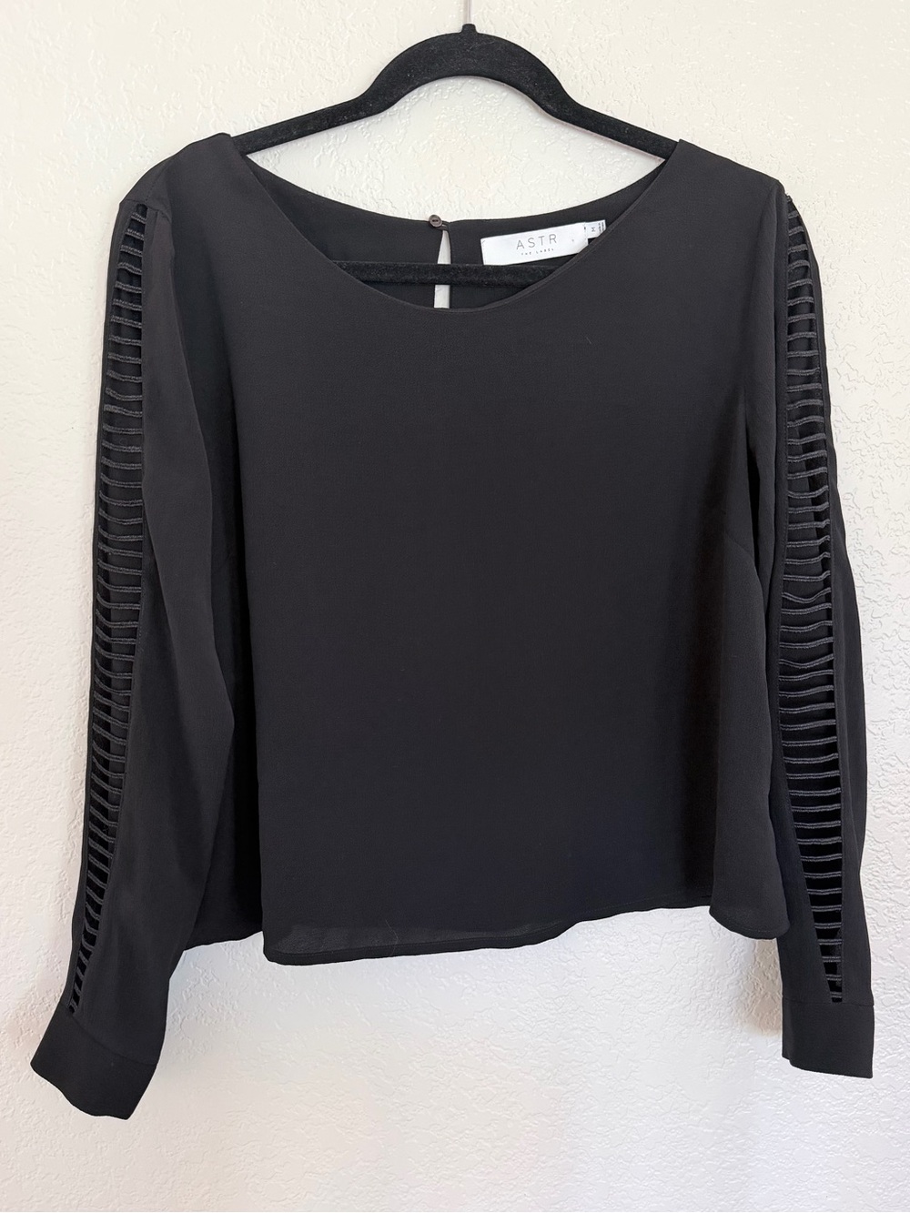 ASTR the Label Black Ladder Cutout Sleeve Blouse Size M